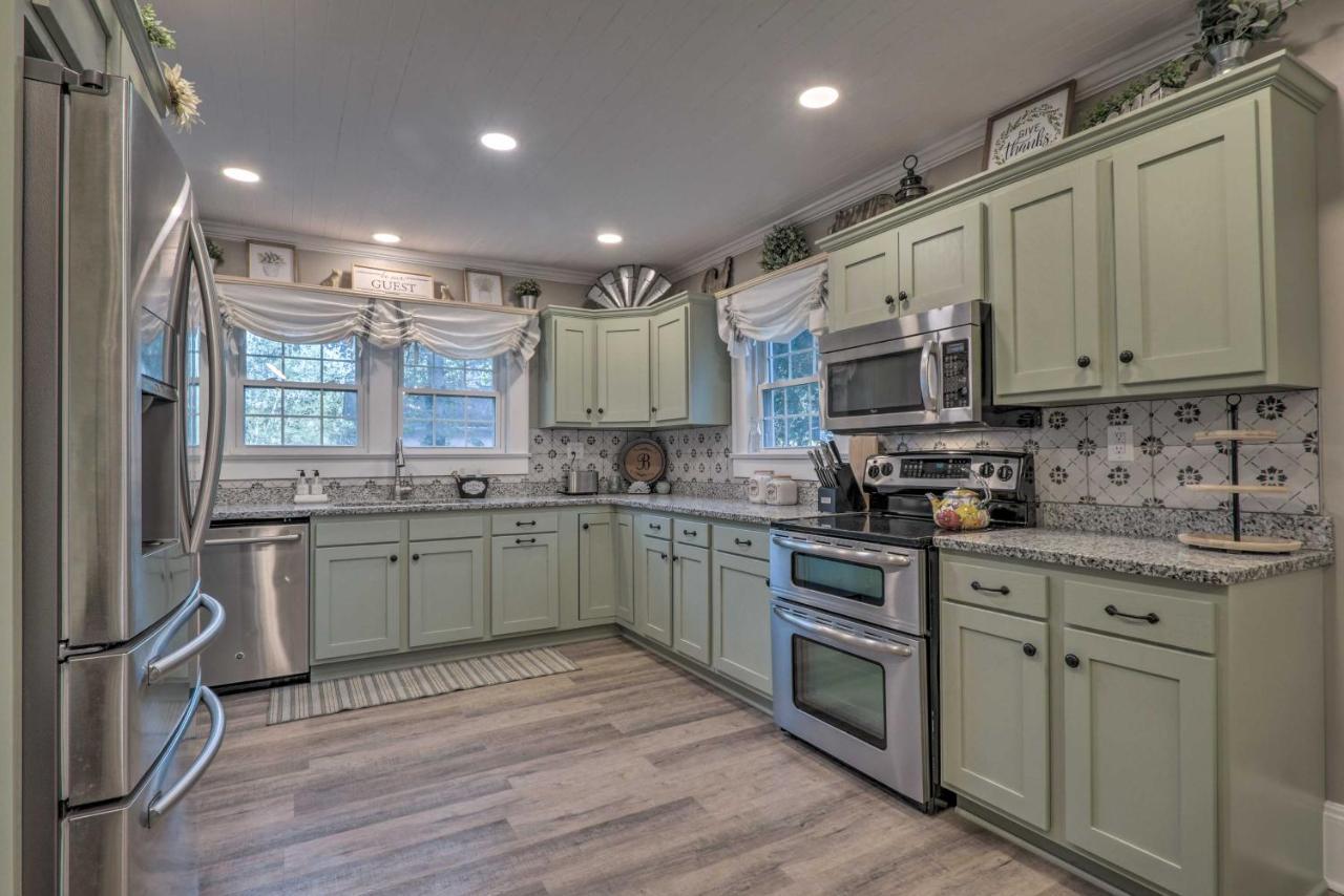 Peaceful Renovated Home With Deck On Half Acre! Ашбъро Екстериор снимка