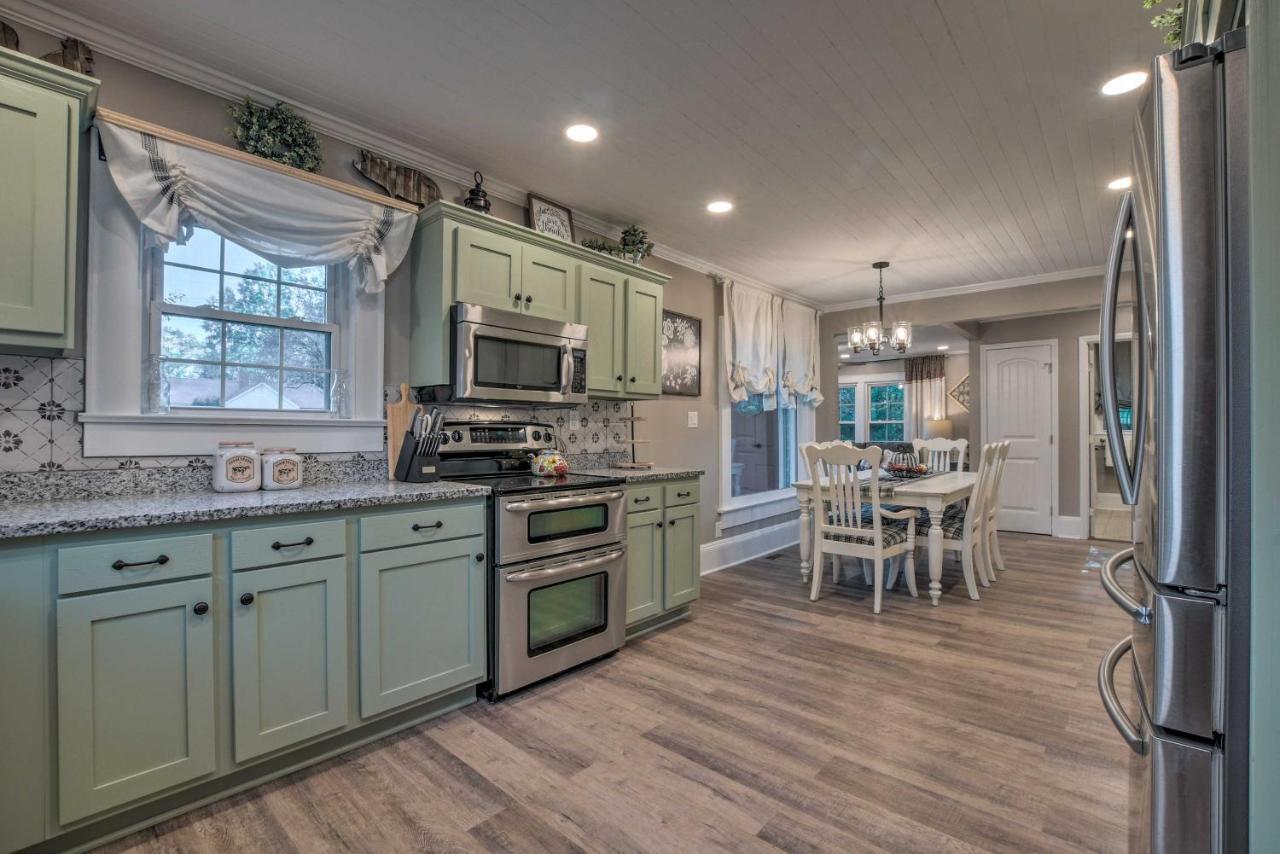 Peaceful Renovated Home With Deck On Half Acre! Ашбъро Екстериор снимка
