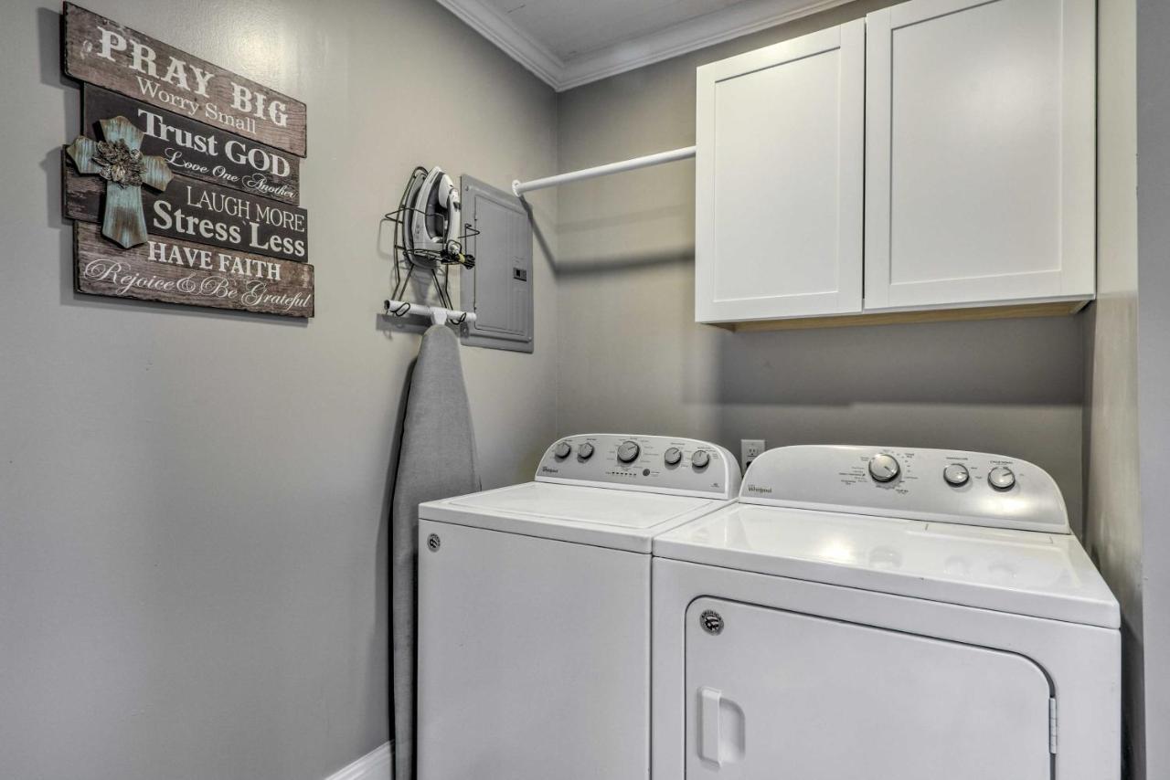 Peaceful Renovated Home With Deck On Half Acre! Ашбъро Екстериор снимка